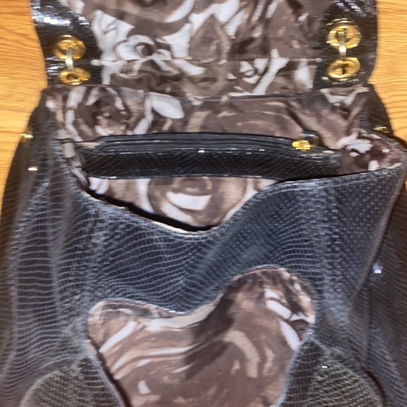 Hype black snakeskin hobo shoulder purse barely used - Picture 4 of 6